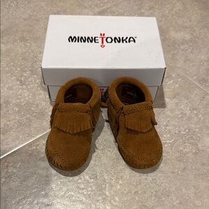 Minnetonka Riley Bootie infant size 2